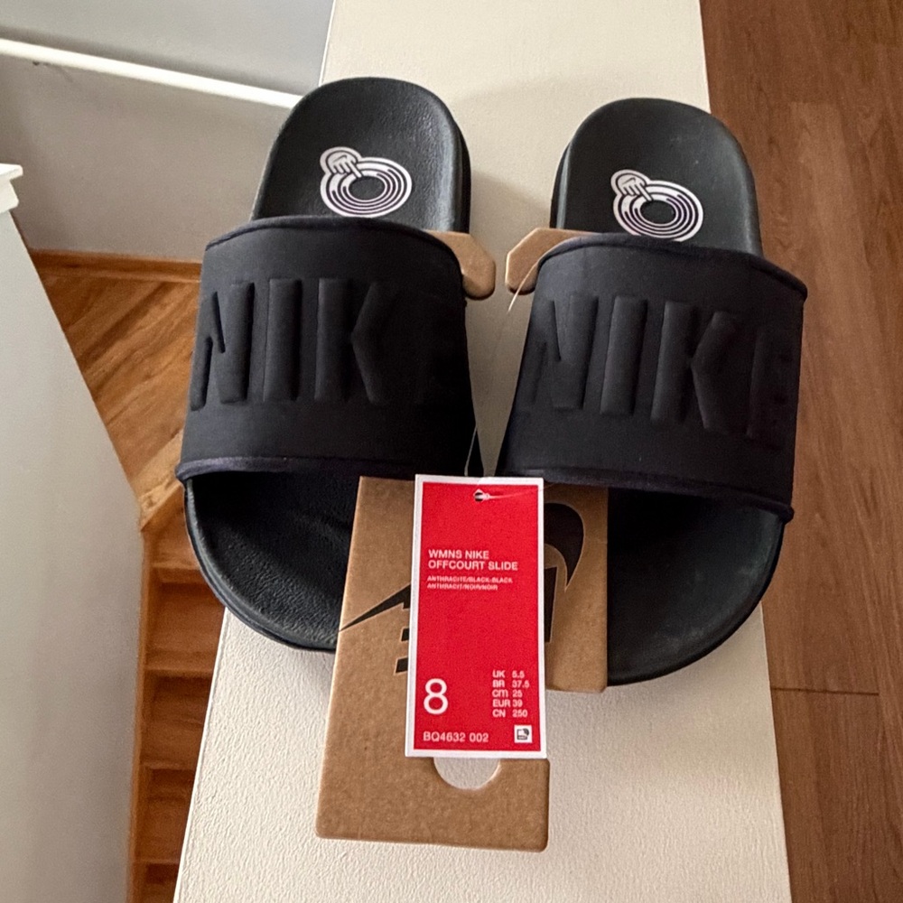 Brand new “Nike “(of court slide)slippers for women.Size-8,color black.🖤 - Picture 2 of 10